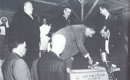 Lors de l'inauguration de l'hôpital Ste-Justine à Montréal en 1951 Lors de l'inauguration de l'hôpital Ste-Justine à Montréal en 1951