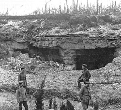 Caverne fortifiée occupée par les Allemands