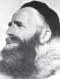 Le Père Henry au matin du 28 mai 1951. Le Père Henry au matin du 28 mai 1951.
