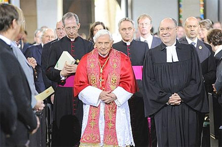 Le Pape à son arrivée à Erfurt Le Pape à son arrivée à Erfurt