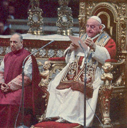 Jean XXIII prononce le discours d'ouverture du Concile Vatican II
