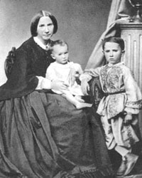 Marie-Elisabeth et ses deux enfants