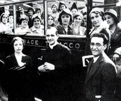 L'Abbé Montini lors d'un rassemblement de la jeunesse universitaire catholique en 1931