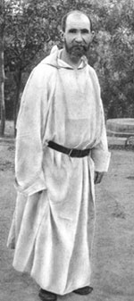Le Père de Foucauld au cours d'un voyage en France, en 1913.