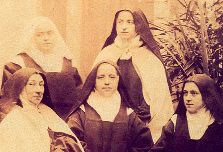 Famille de Sainte Thérèse sous le voile en 1894 Famille de Sainte Thérèse sous le voile en 1894