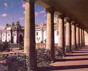 La Place de l'Indépendance à Quito La Place de l'Indépendance à Quito