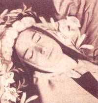 Sainte Thérèse le lendemain de sa mort Sainte Thérèse le lendemain de sa mort