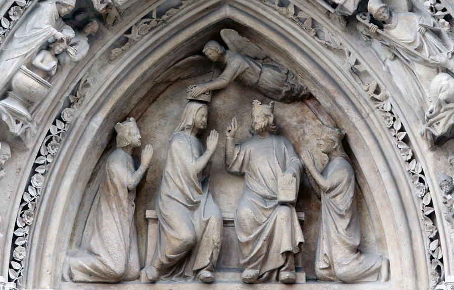 Saint Louis et Marguerite de Provence aux pieds de la Vierge couronnée Saint Louis et Marguerite de Provence aux pieds de la Vierge couronnée