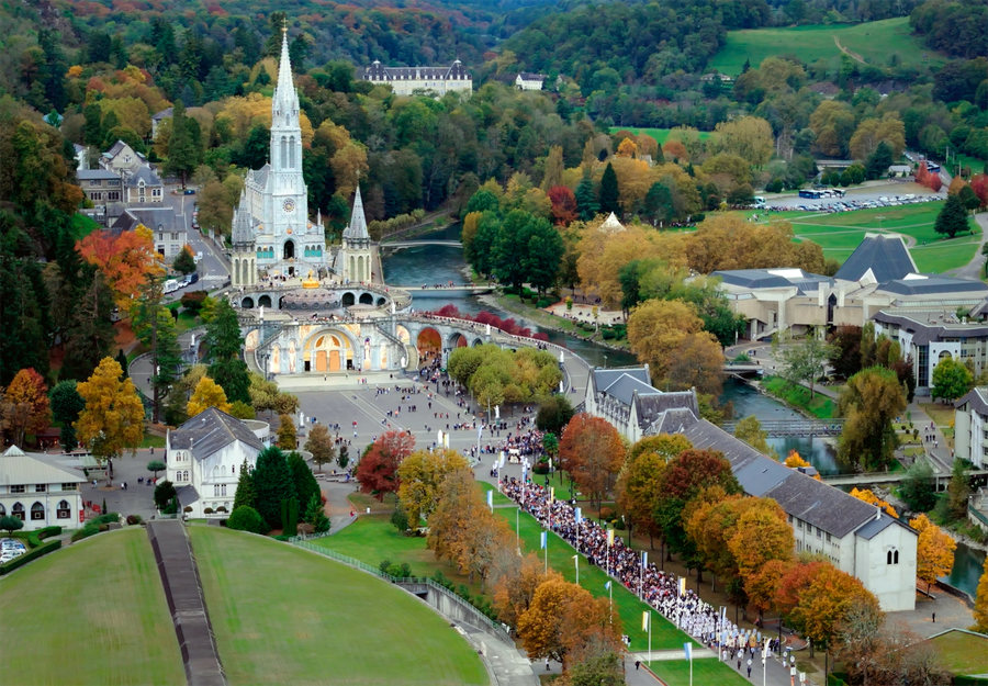Procession eucharistique, le dimanche 19 octobre 2025.